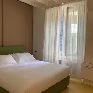 Fifty Eight Brera Apartment