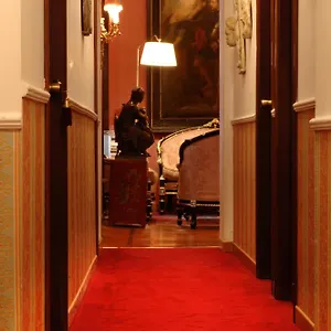 Residenza Frattina ** רומא