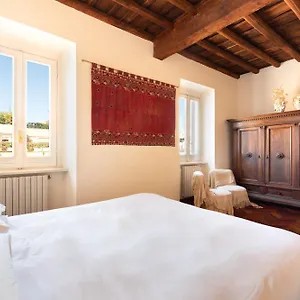 Apartment Trevi Comfortable With Terrace | Romeloft